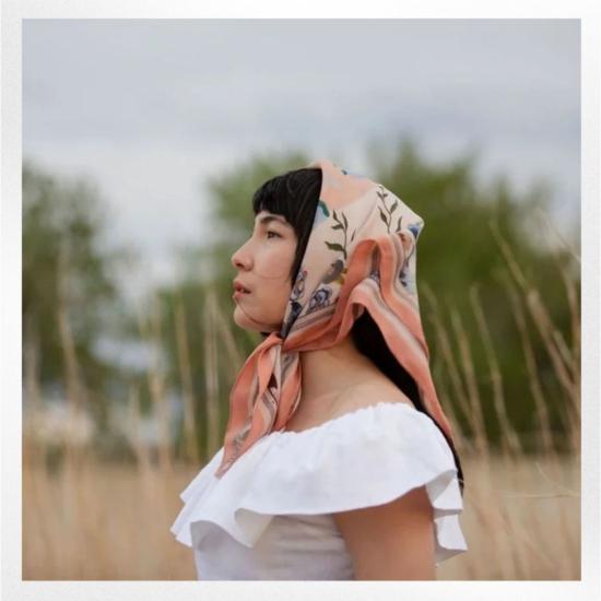  Matty Miller Studio 머플러/스카프 매티 밀러 스튜디오 100% 실크 콜럼바인 꽃과 나비 스카프 - OTHER BRANDS