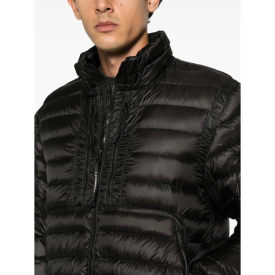 26FW 씨피 컴퍼니 숏패딩 MOW022A11 0416A 999 BLACK - C.P. COMPANY