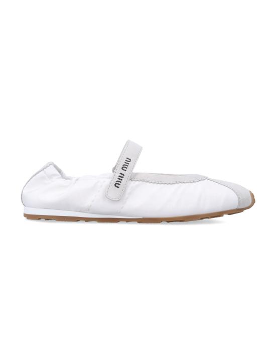 26FW 미우미우 플랫 슈즈 5F370E D7C F0009 WHITE DOM