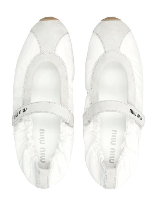 26FW 미우미우 플랫 슈즈 5F370E D7C F0009 WHITE DOM - MIU MIU