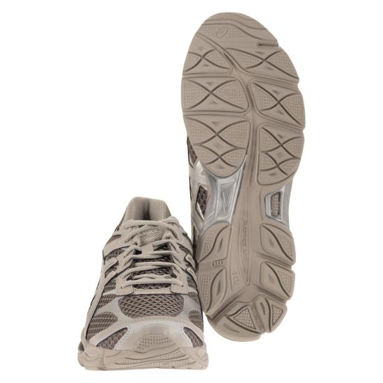 26FW 아식스 스니커즈 1203A733 BROWN - ASICS