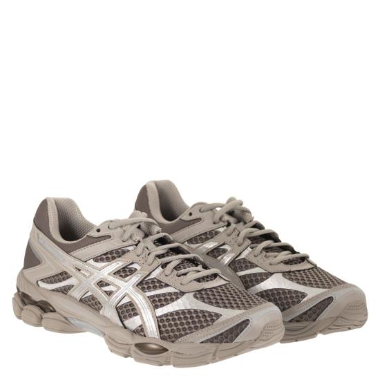 26FW 아식스 스니커즈 1203A733 BROWN - ASICS