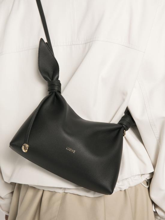 26FW 로에베 미니 스카프 가죽 숄더백 미니 스카프 가죽 숄더백 ABNYUNNX01 1100 BLACK - LOEWE