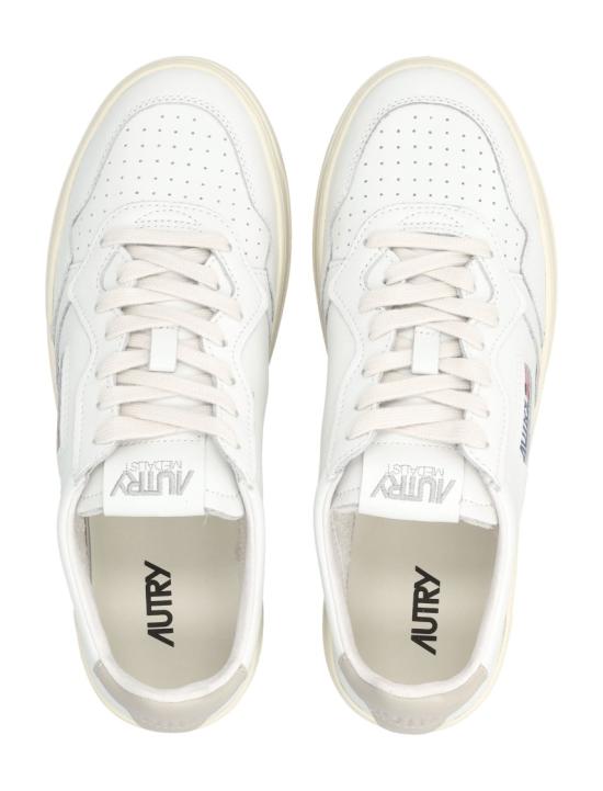 26FW 오트리 메달리스트 로우 스니커즈 AULMLL27WT White - AUTRY