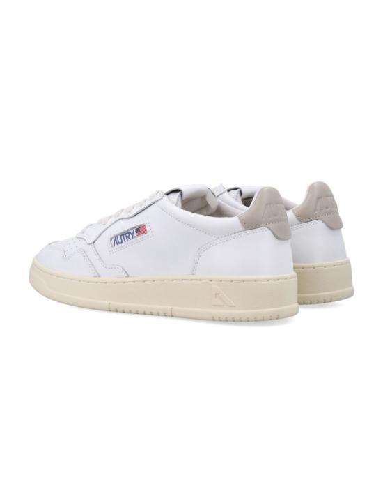 26FW 오트리 메달리스트 로우 스니커즈 AULMLL27WT White - AUTRY