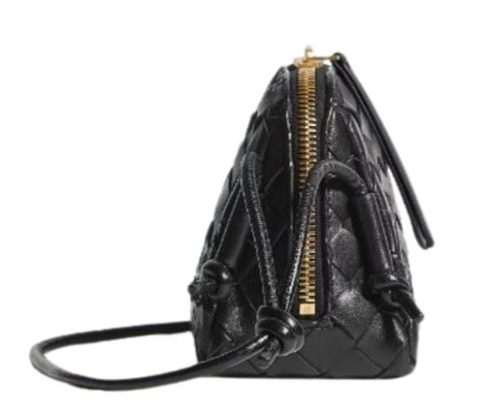  보테가베네타 인트레치아토 콘서트 파우치 794258 VCPP18425 Black gold - BOTTEGA VENETA