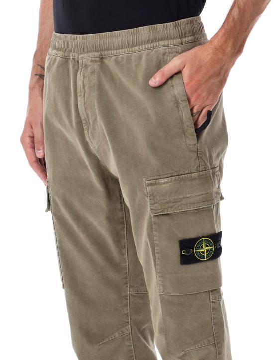 26FW 스톤 아일랜드 스트레이트 팬츠 S153100033S00L1 V015G MILITARY GREEN - STONE ISLAND