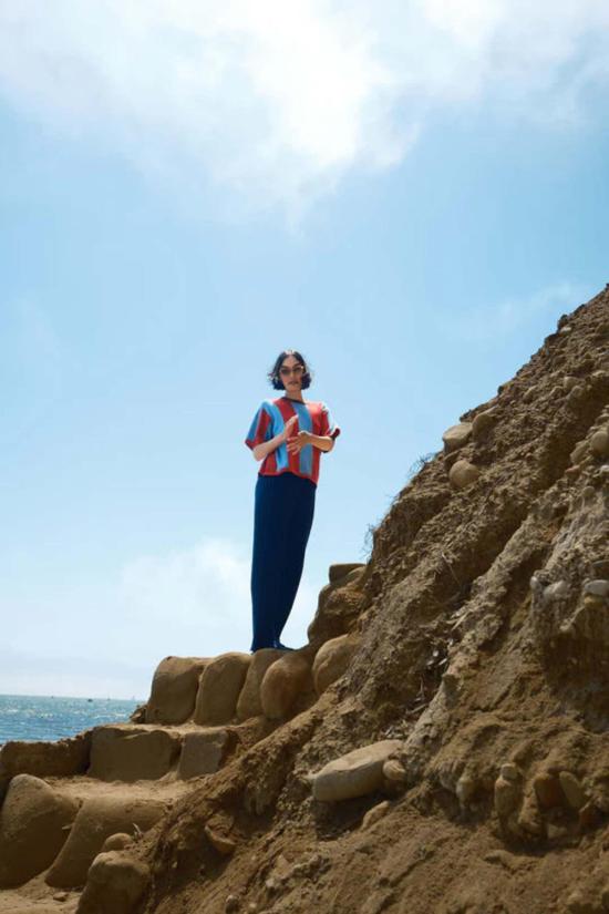  니키 체이슨 스웨터 니키 체이신 소여 세로 줄무늬  티셔츠 - NIKKI CHASIN