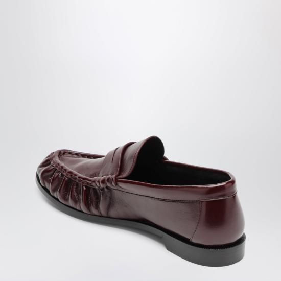 26FW 생로랑 빈티지 보르도 소프트 가죽 로퍼 A001MMAAFGB Burgundy - SAINT LAURENT