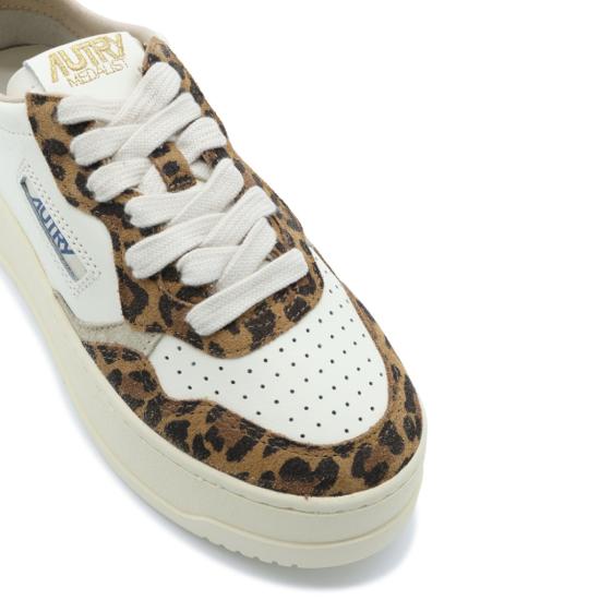 26FW 오트리 메달리스트 플랫폼 스니커즈 PTLWKE01 White - AUTRY
