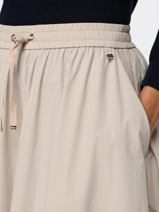 26SS 에르노 라이트 나일론 스트레치 티셔츠 GN000007D12431SZ 1982 Cream - HERNO