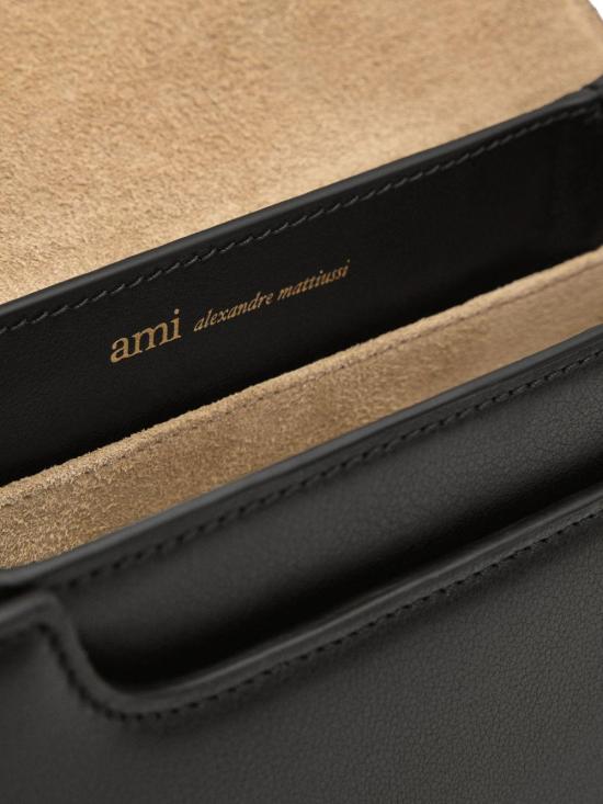 26FW 아미 스몰 하트 로고 글레이즈드 레더 파리 백 ULL717AL02080015 BLACK - AMI