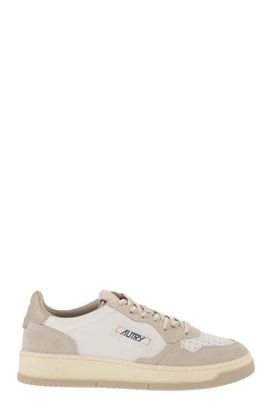 26FW 오트리 메달리스트 로우 스니커즈 AULMBW05 WHITE LIGHT BEIGE