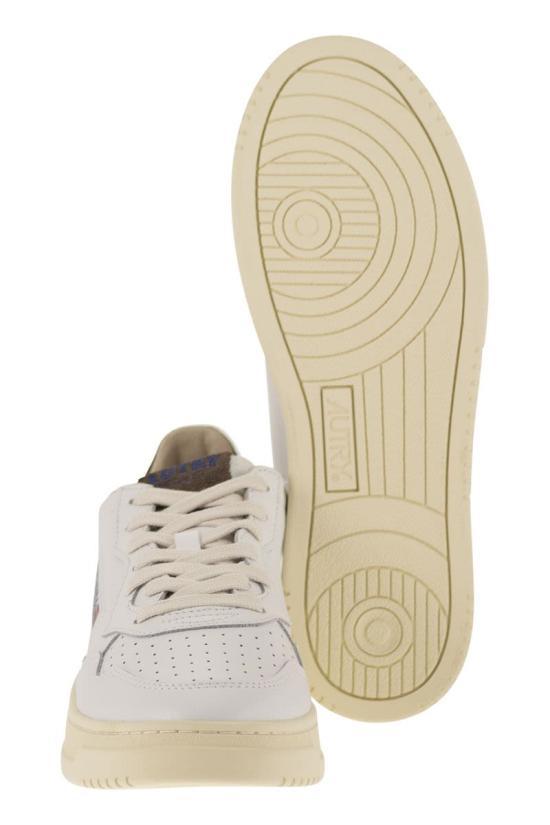 26FW 오트리 메달리스트 로우 스니커즈 AULMHJ03 WHITE BROWN - AUTRY