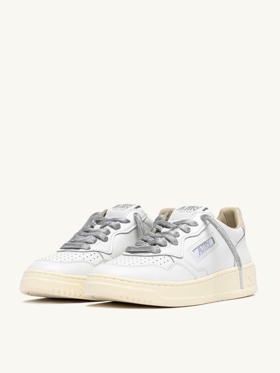 26FW 오트리 메달리스트 로우 레더 스니커즈 AULWSW03 WHITE SILVER - AUTRY