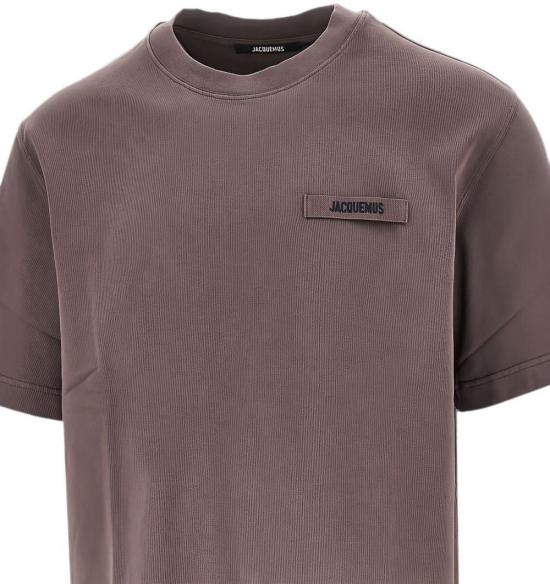 26FW 자크뮈스 그로그랭 로고 티셔츠 TSM00133AJ00226850 TAUPE - JACQUEMUS