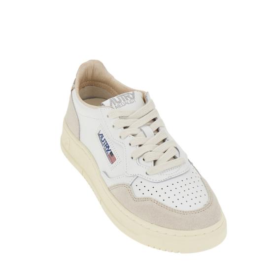 26FW 오트리 메달리스트 로우 레더 스니커즈 AULWLS75 White - AUTRY