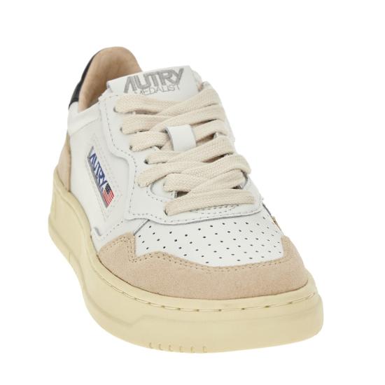 26FW 오트리 메달리스트 로우 레더 스니커즈 AULWLS21 White - AUTRY