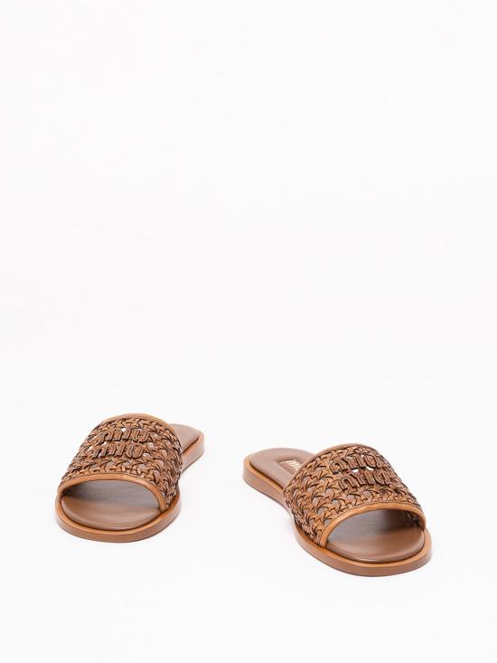 26FW 미우미우 뮬/슬리퍼 5XX6823ZN7F005F0046 BROWN - MIU MIU