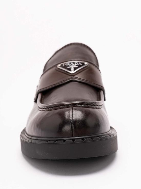26FW 프라다 초콜릿 레더 로퍼 2DE1273ZPQFG000F0562 BROWN - PRADA