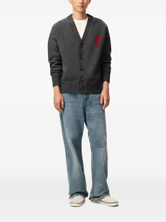 26FW 아미 하트 로고 인타르시아 V넥 가디건 UKC367 018 084 Black - AMI