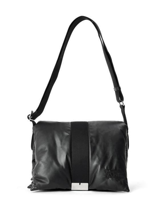 26FW 버버리 숄더백 8083435 Black