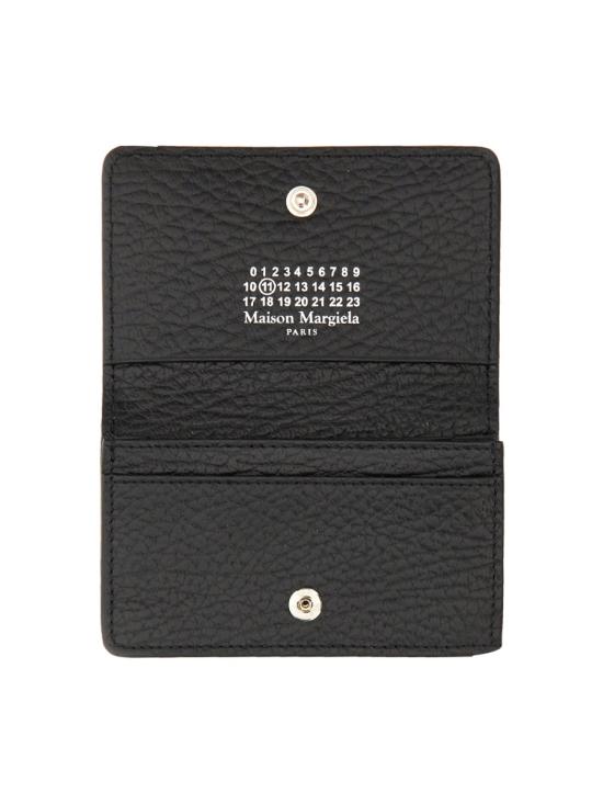  마르지엘라 스티치 레더 플랩 카드 홀더 스티치 레더 플랩 카드 홀더 SA3VX0008 P4455T8013 BLACK - MAISON MARGIELA