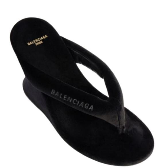 26FW 발렌시아가 가에타 웨지 텅 가에타 웨지 텅 876727 WCDQ01000 - BALENCIAGA