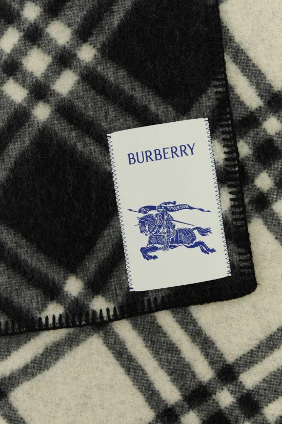 25FW 버버리 머플러/스카프 8114301A1189 BLACK - BURBERRY