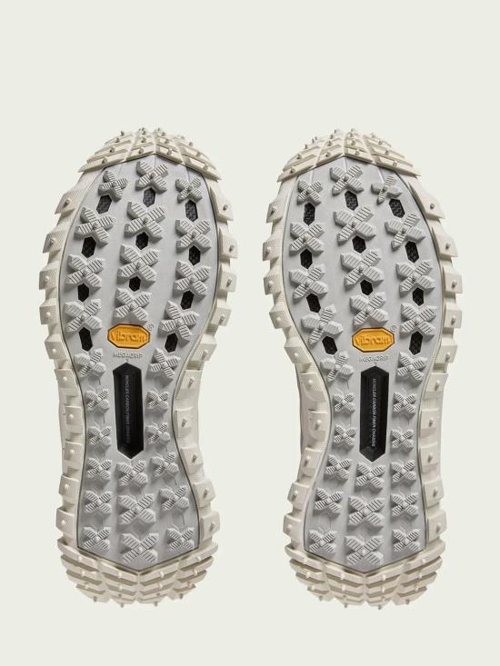 26FW 몽클레어 스니커즈 L209A4M00010 GREY - MONCLER