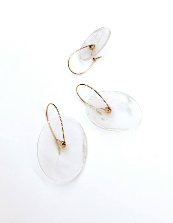  Crystal 이어링 수정처럼 투명한 원석 밸런스 귀걸이 - OTHER BRANDS