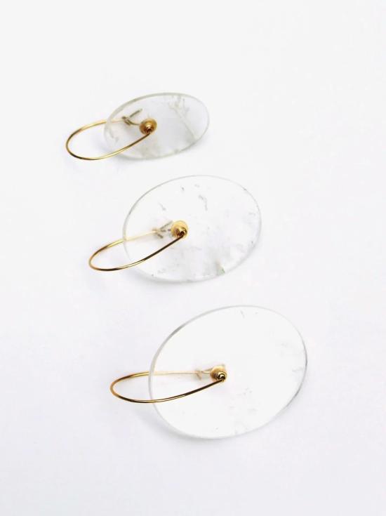  Crystal 이어링 수정처럼 투명한 원석 밸런스 귀걸이 - OTHER BRANDS