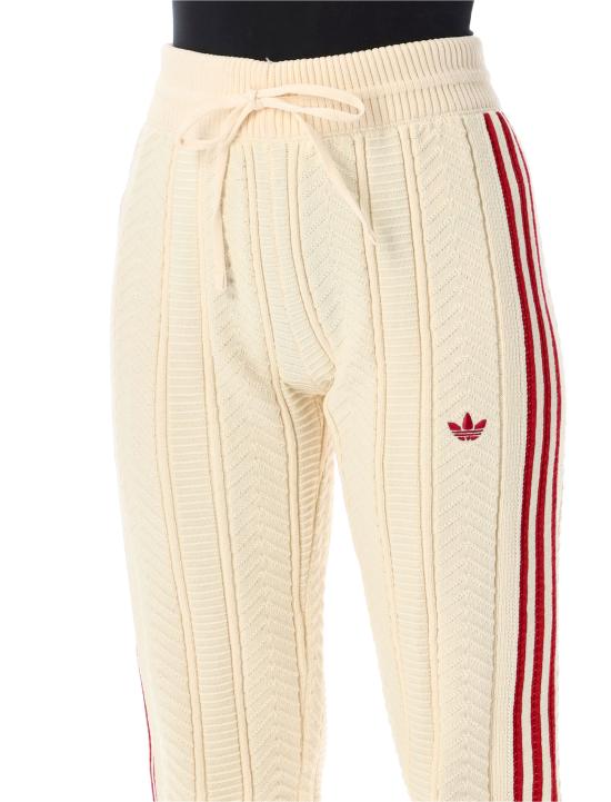 26FW 아디다스 스포츠웨어 KR9625 WRAVAN TMV CREAM RED - ADIDAS