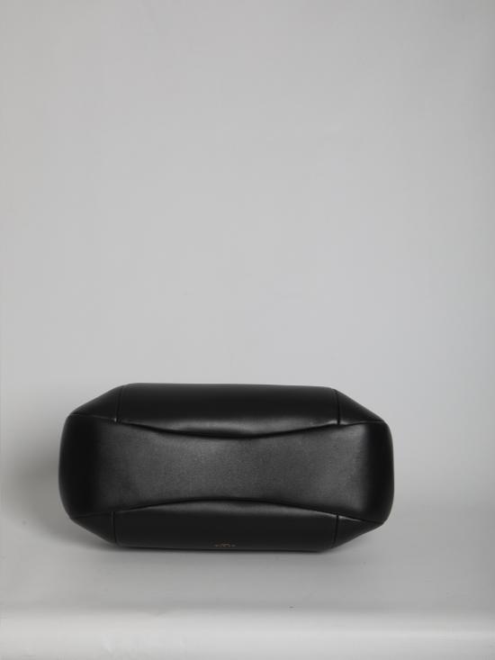 26FW 알라이아 펄스 탑 핸들 백 AA1L1009I252 BLACK - ALAIA