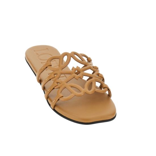 26SS 로에베 페탈 애너그램 소프트 카프스킨 슬라이드 LPEA465X06 Beige - LOEWE