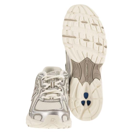 26FW 뉴발란스 740 스니커즈 U740 CREAM - NEW BALANCE