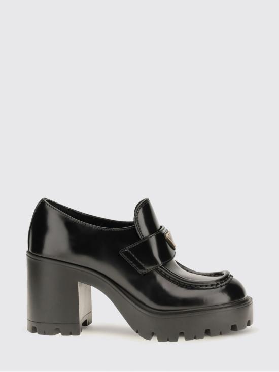 26FW 프라다 로고 플라크 가죽 펌프스 1D563OF085055 F0002 Black