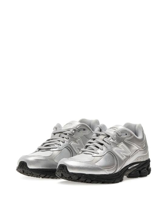 26SS 뉴발란스 2002 스니커즈 U2002RF SILVER