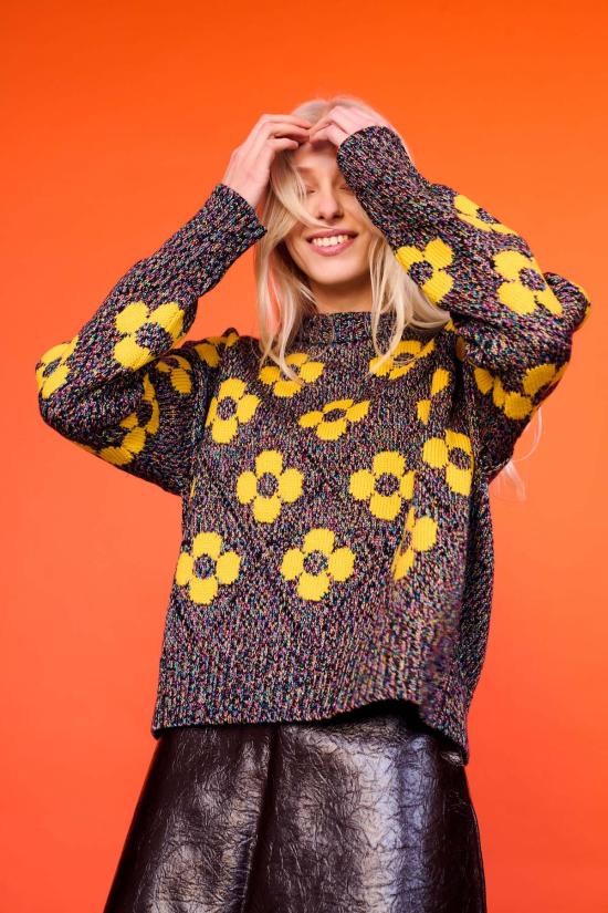 지지 니트웨어 스웨터 플라워 파워 - GIGI KNITWEAR