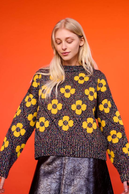  지지 니트웨어 스웨터 플라워 파워 - GIGI KNITWEAR