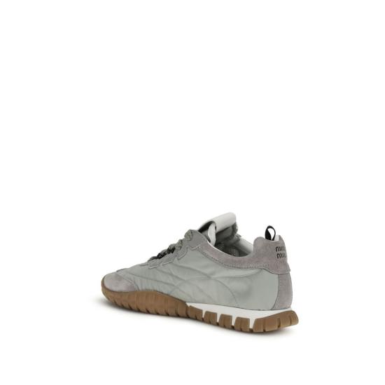 26FW 미우미우 타이어 테크니컬 패브릭 스웨이드 스니커즈 MI5E417EF005ZJMF0424BB GRAY - MIU MIU