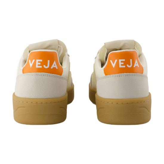  베자 스니커즈 CONFIG VEJS23020 WHITE