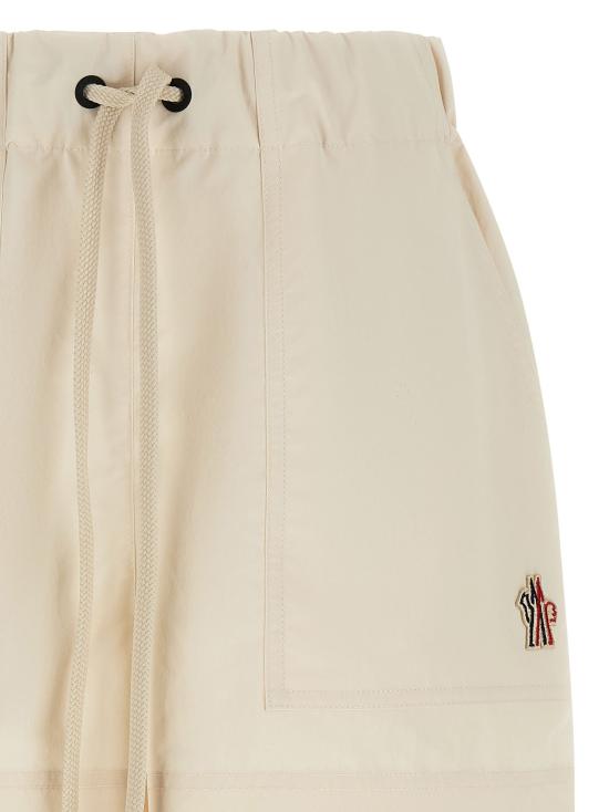 26SS 몽클레어 숏팬츠 MO330601BM WHITE - MONCLER