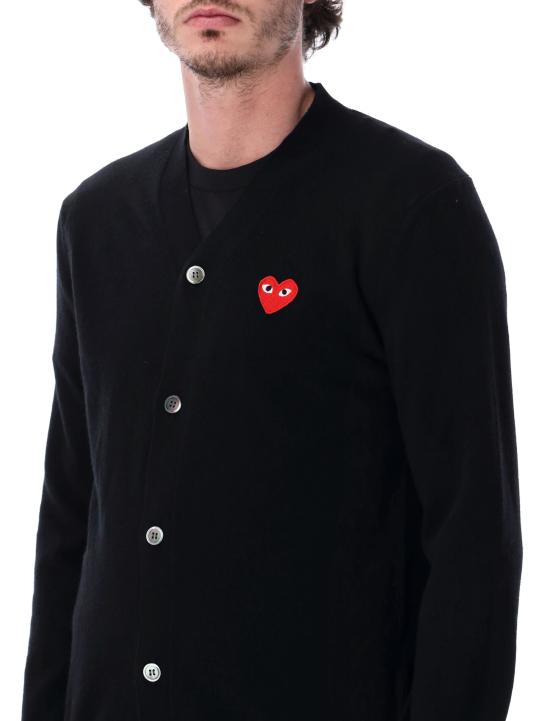 26FW 꼼데가르송 V넥 하트 와펜 가디건 AXN008051 BLACK - COMME DES GARCONS
