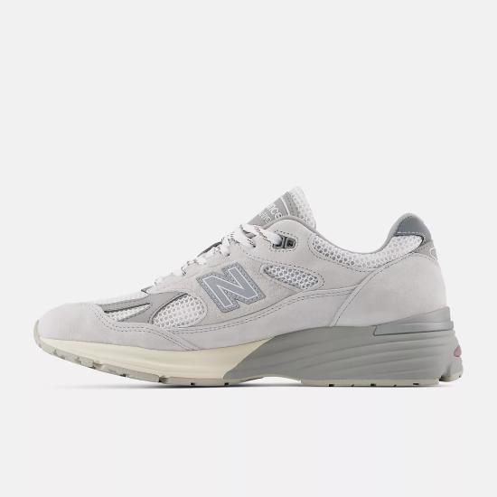 26FW 뉴발란스 991 스니커즈 U991AC2 WIND CHIME BRILLIANT WHITE FLINT GRAY - NEW BALANCE