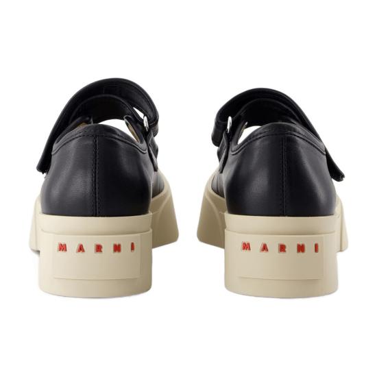  마르니 플랫 슈즈 CONFIG RNIS23003 BLACK