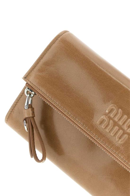 26FW 미우미우 숄더 스트랩 레더 파우치 5MT0482A44 F0770 BEIGE - MIU MIU