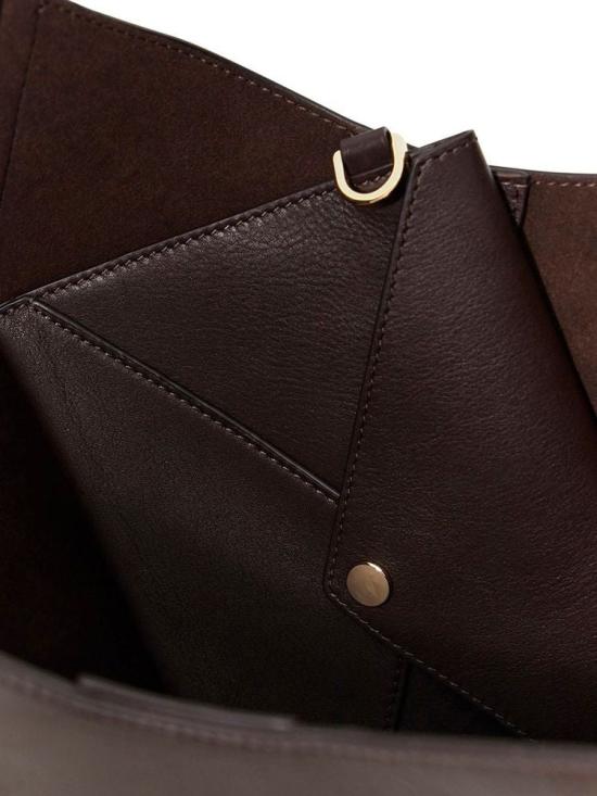 26SS 게스 토트백 HWZOAA P6210 DKO ONESIZE Guess BROWN - GUESS