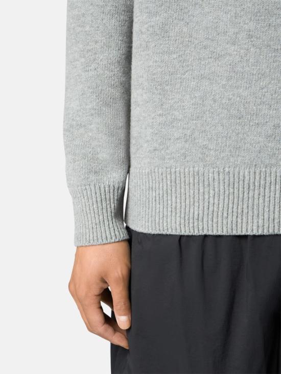 26FW 스톤 아일랜드 로고 패치 하이넥 버튼 울 스웨터 L2S155100040S00A3 V0M60 GREY MELANGE - STONE ISLAND