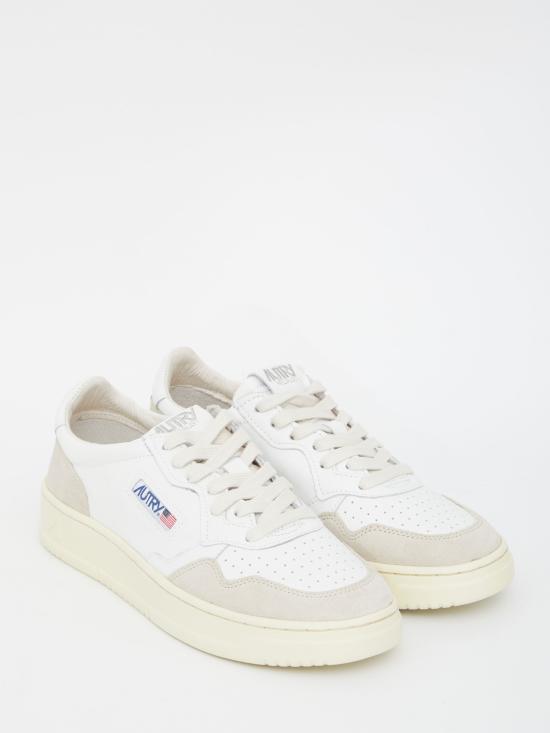 26FW 오트리 메달리스트 로우 레더 스니커즈 AULWLS33 WHITE - AUTRY